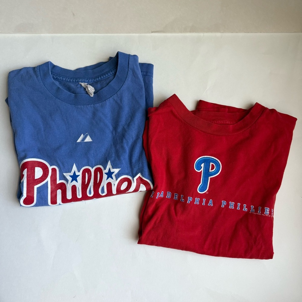 🍭 Lot of 2 Unisex Phillies Kids Sized T-Shirts - Size Small/Medium (Used)